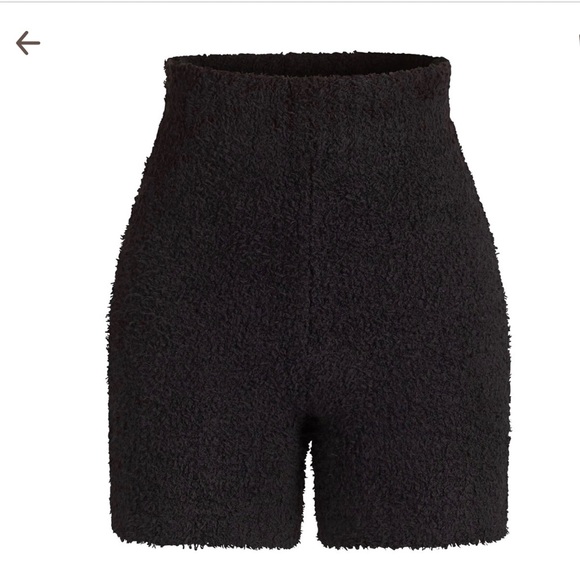 ISO SKIMS Cozy set